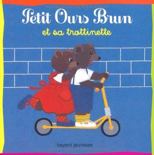 Petit Ours brun et sa trottinette